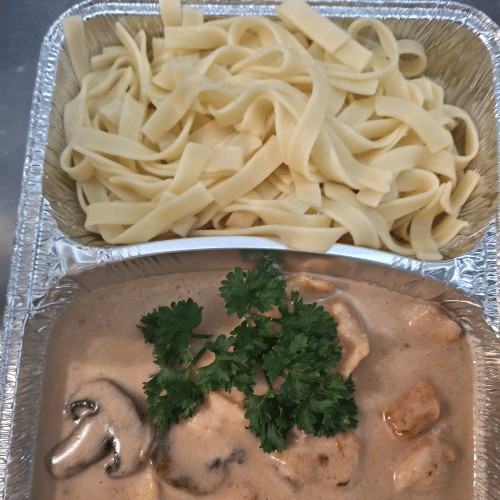 Pouletgeschnetzteltes an Champignonsauce