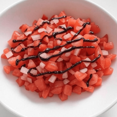 Tomatensalat mit Zwiebeln