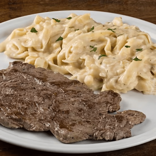 Entrecôte avec tagliatelle sauce blanche