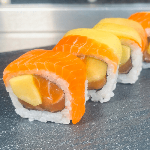 Lachs Mango Rainbow Roll (8stk)
