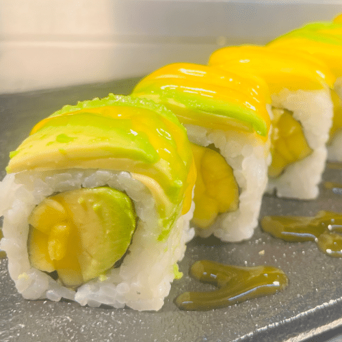 Mango Avocado Rainbow Roll (8stk)