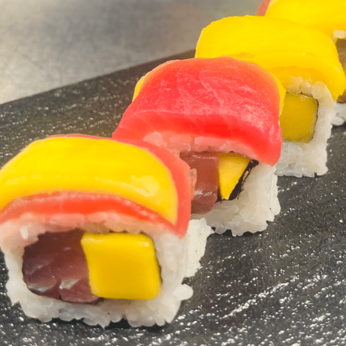 Tuna Mango Rainbow Roll (8stk)