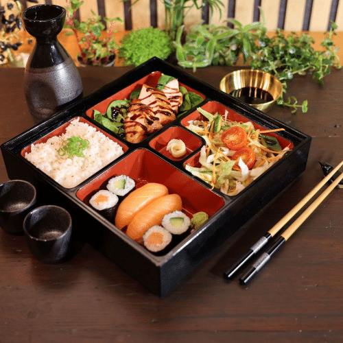 Poulet-Chicken Bento Box