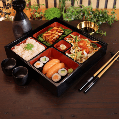 Sake-Lachs Bento Box