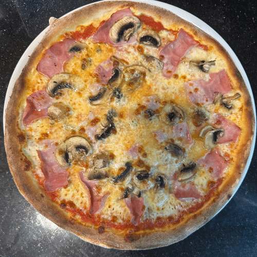 Pizza Prosciutto e Funghi