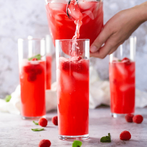 Hausgemachte Himbeer Limonade