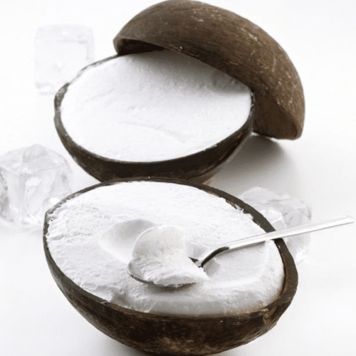 Kokos-Glace in fruchschale