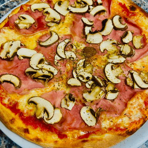 Pizza Prosciutto Funghi