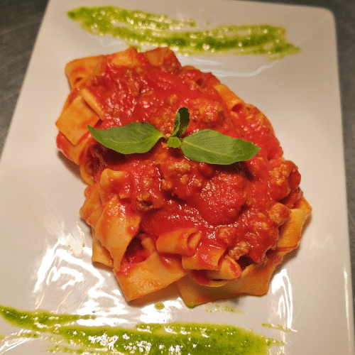 Pasta Pappardelle al Ragù di Salsiccia
