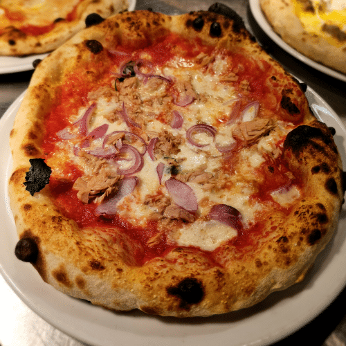 Pizza Rossa Tonno e cipolla Combo Menü