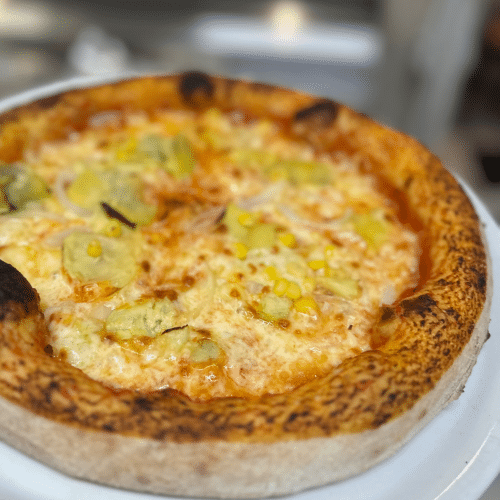 Hausgemachte Kebab Pizza (scharf) aus original Napoli Teig