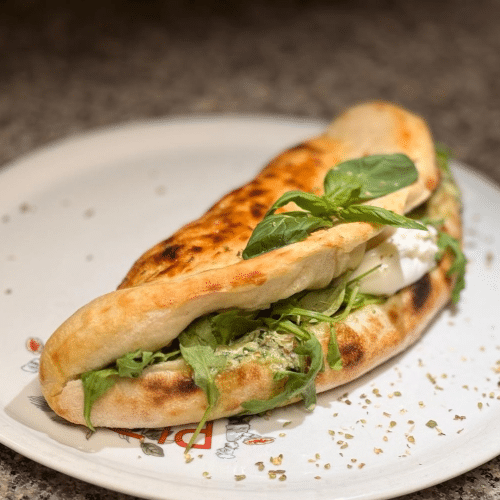 Panini Pizza aus hausgemachtem Napoli Teig