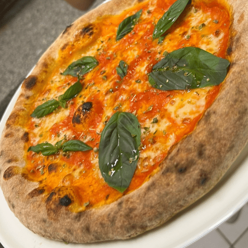 Hausgemachte Pizza Vegi 1 aus original napolitanischem Teig