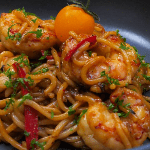 Udon sauté aux crevettes/Stir - fried Udon with Shrimps 虾肉炒面
