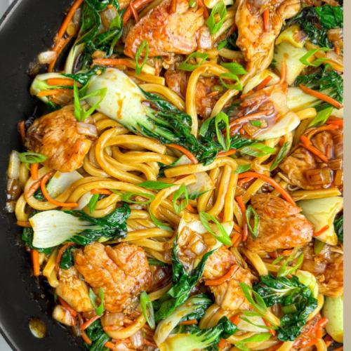Udon Sauté Au Poulet/Stir-Fried noodles with chicken 素炒面