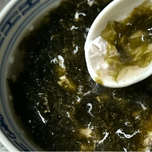 Soupe d'algue et légumes/Seaweed and vegy soup 海藻蔬菜汤