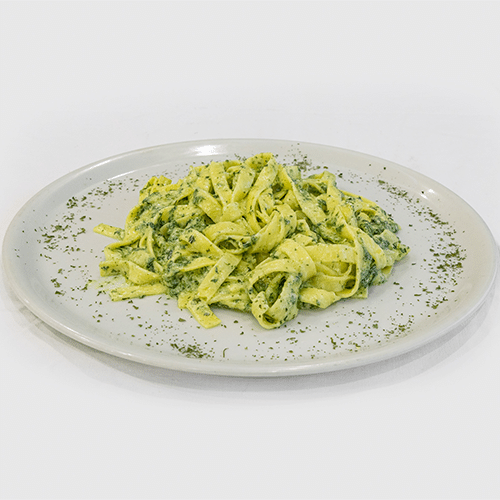 Nudeln mit Spinat-Sahnesauce