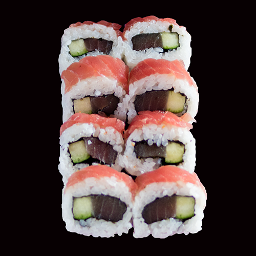Maguro Inside Out Roll