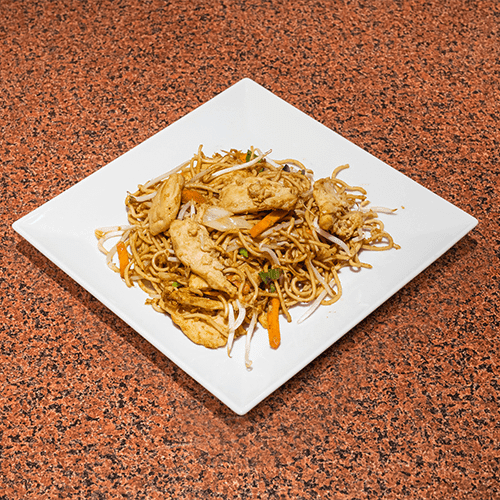 Gebratene Nudeln mit Hähnchen