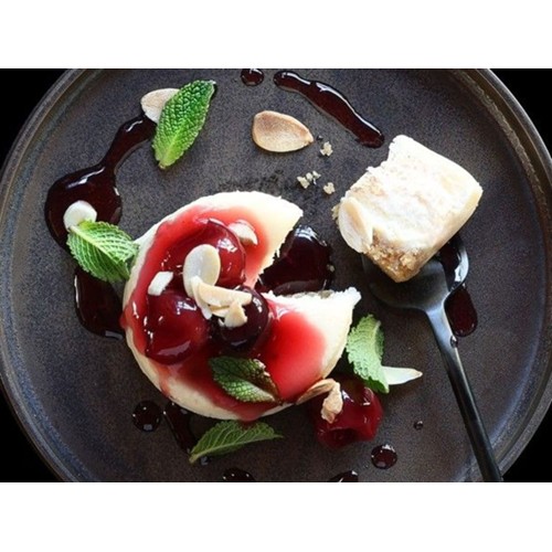 _Cheese cake with cherry sauce