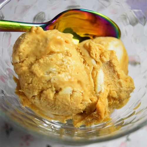 Pot de glace artisanale caramel fleur de sel