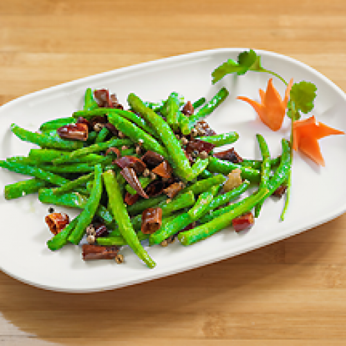Haricots verts sautés au piments frits