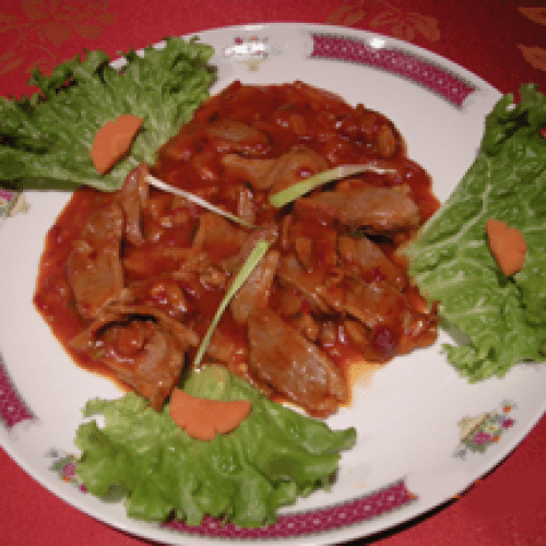 Magret de canard sauté à la sauce piquante