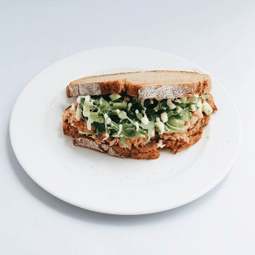 Sandwich huisgemaakte tonijnsalade