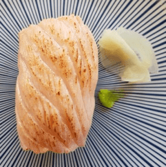 Nigiri gegrilde zalm