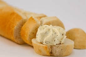 Stokbroodje met kruidenboter