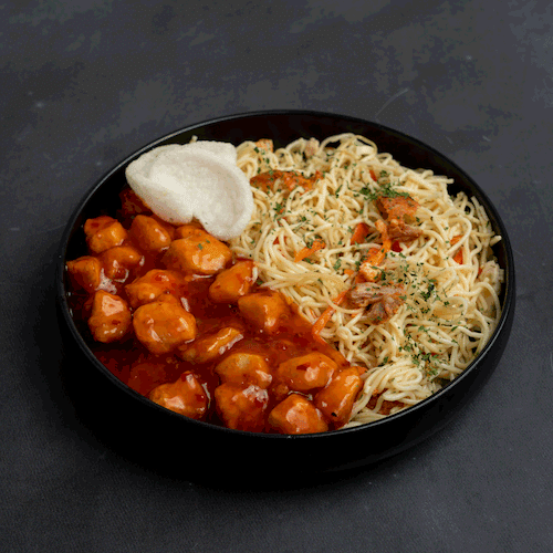 Chinese noodles with chicken