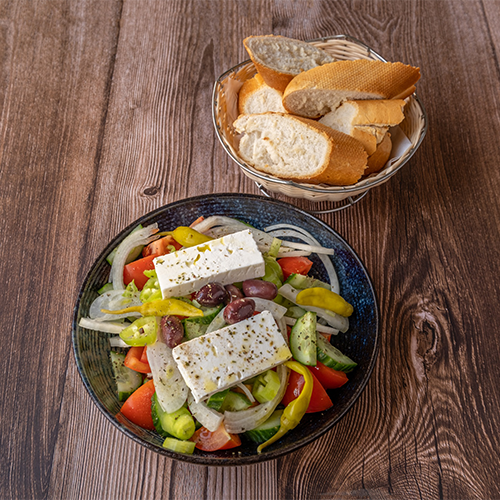 Choriatiki salata
