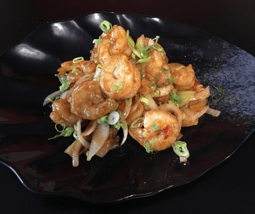 Fried shrimps in a spicy sauce
