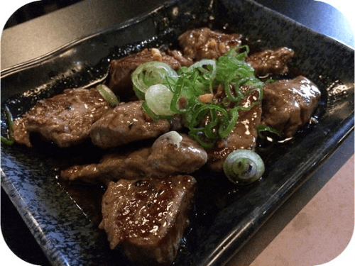 Fried beef tenderloin with garlic shavings 220gr