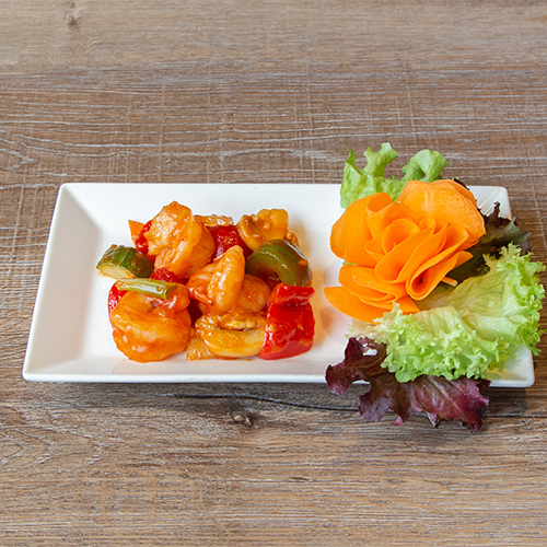 Chinese garnalen met tomatensaus en groenten