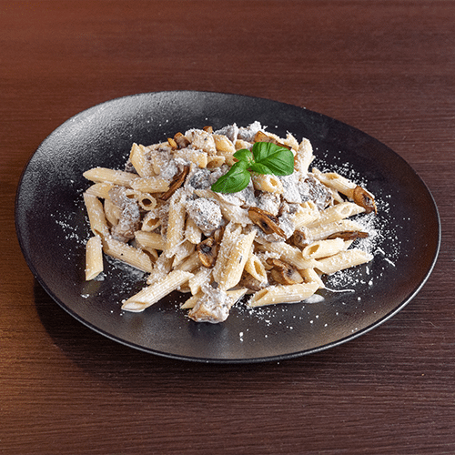 Penne z grzybami leśnymi i kurczakiem 500g