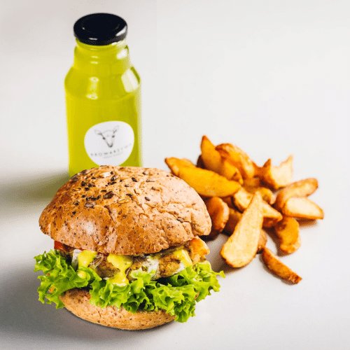 Zestaw Burger Smak Miesiąca Mielony Babci z Mizerią.