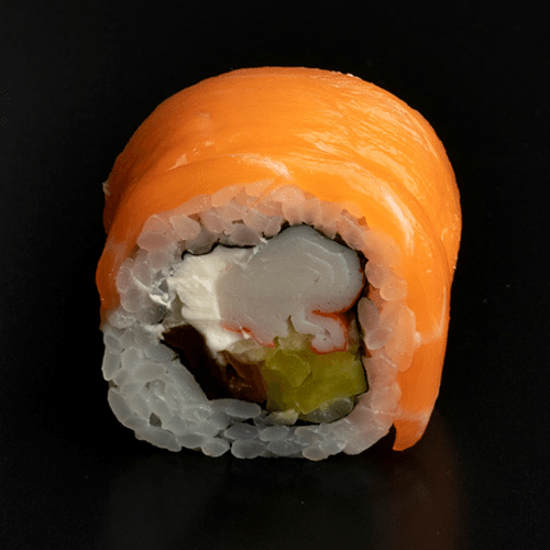 Uramaki gold surimi otulone łososiem 8 szt.