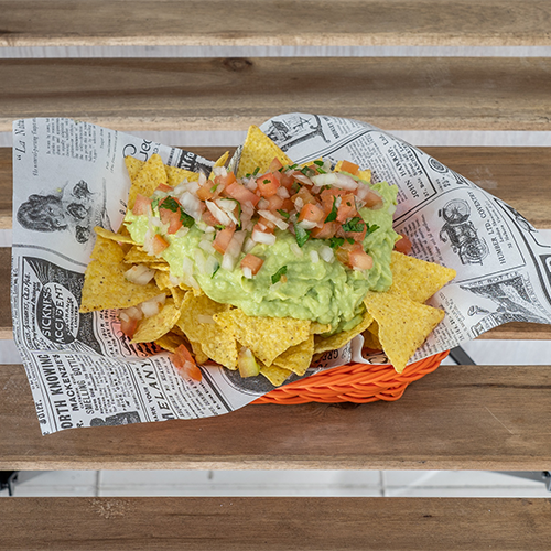 Nachos com guacamole